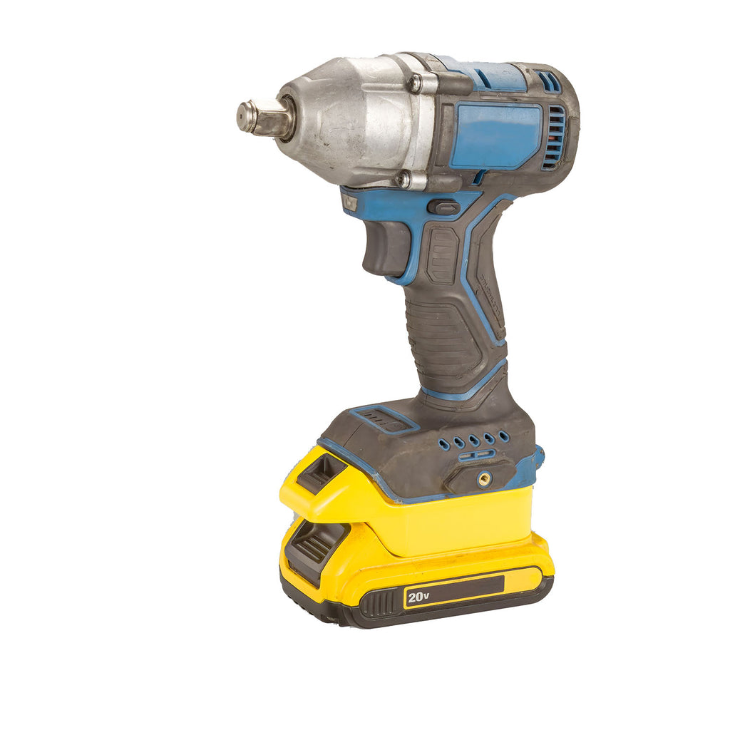 DeWalt 20V MAX to Hercules 20V battery adapter - fitted to the DeWalt 20V MAX battery, impact wrench installed on top